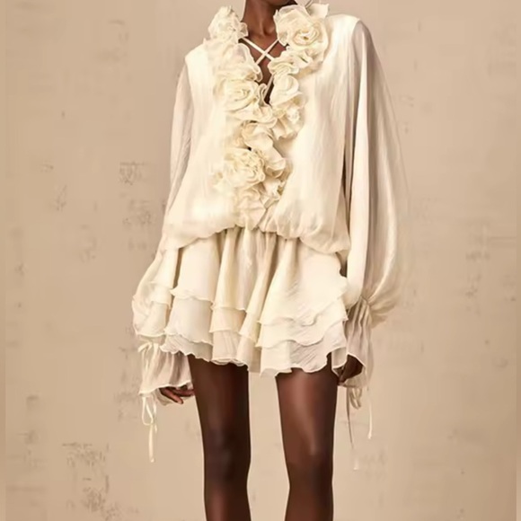 Dresses & Skirts - NEW $158 Romantic Ellena Rose Cream Ruffled Top/Dress